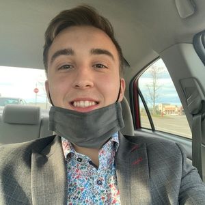 Meet your Posher, Tom